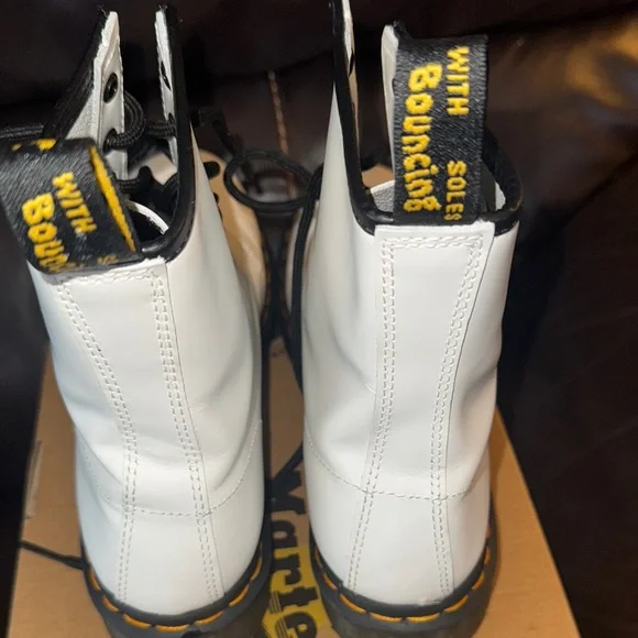 Women’s Dr. Martens White Combat Boots size 9 - Picture 7 of 9